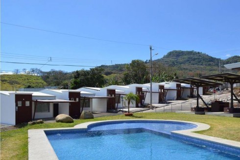 Casa en Condominio en San Josecito, Alajuelita- Piscina