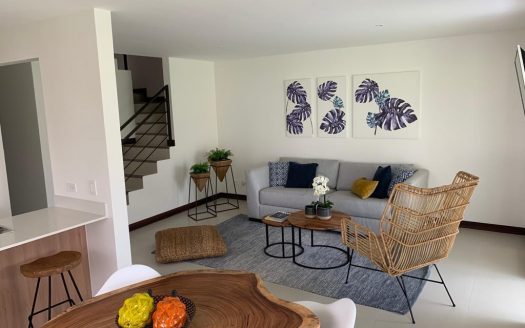 ¡Hermosas casas de 2 plantas en condominio con las mejores amenidades de la zona y donde lo principal es la naturaleza! Lotes desde 200 m2 y precios desde $209.500 Cod.3501