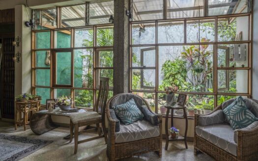Casa en Zapote USO DE SUELO MIXTO: Amplia, cómoda y bien ubicada, ¡ideal para tu familia o Negocio!  cod.5864