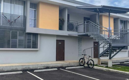 Último apartamento disponible con patio en venta en San Rafael Abajo de Desamparados Cod #5026