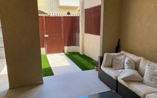 Final del Boulevard de Rohrmoser. Viva en residencial Cerrado, Casa de 2 Plantas, Excelentes Acabados, Ubicación estratégica.300 m2 de Construcción . PRECIO NEGOCIABLE Cod: 6279