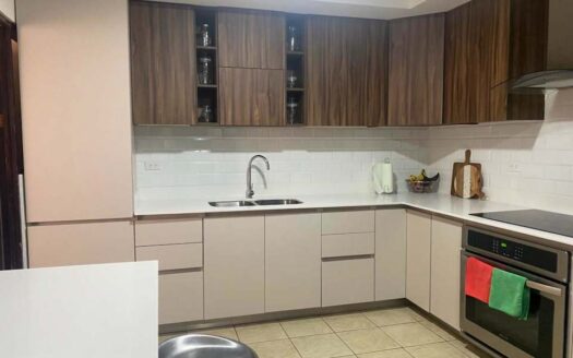 Final del Boulevard de Rohrmoser. Viva en residencial Cerrado, Casa de 2 Plantas, Excelentes Acabados, Ubicación estratégica.300 m2 de Construcción . PRECIO NEGOCIABLE Cod: 6279