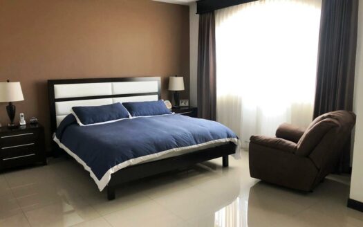 Escazu. Bello Horizonte: Disfrute DE SU NUEVO HOGAR!, Hermosa Casa en Condominio Alto Prado, excelentes acabados,4 hab-Oportunidad $242.000 Precio Negociable Cod.6421