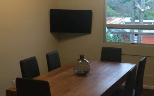 28179.Se vende Hermoso Apartamento en San Rafael de Escazú, con acabados modernos de 2 habitaciones.