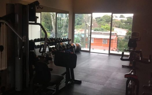 28179.Se vende Hermoso Apartamento en San Rafael de Escazú, con acabados modernos de 2 habitaciones.