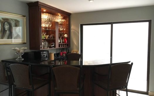28866.Se vende Hermosa casa independiente, de 2 plantas, en Los Laureles, Escazú!