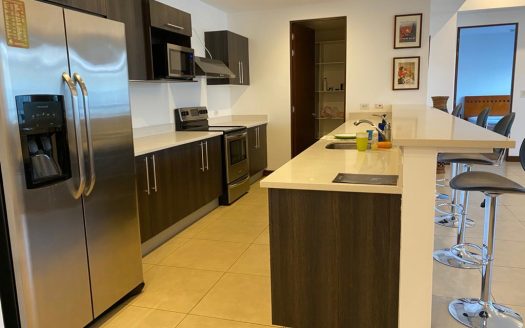 COD 30757 Se alquila hermoso apartamento en Escazu, Distrito 4 de 3 dormitorio, a $3.000 + IVA!!