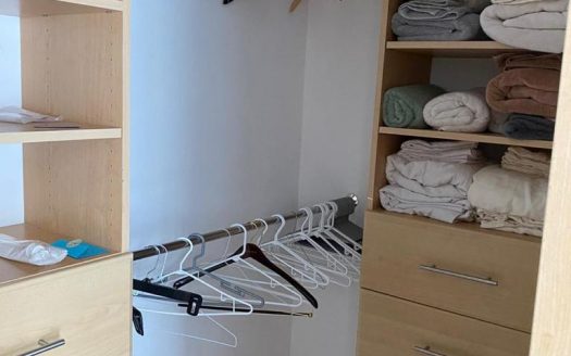 Alquiler de apartamento en Escazú, 2 dormitorios. $1.550 Amoblado!! COD 33730