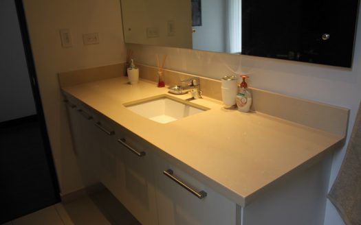 Alquiler de apartamento en Bosques de Escazú, 1 dormitorio amoblado. Excelente precio $1.200+ IVA COD 34313
