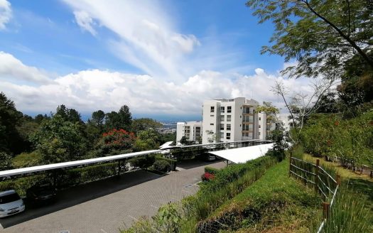 Alquiler de apartamento en Bosques de Escazú, 1 dormitorio amoblado. Excelente precio $1.200+ IVA COD 34313