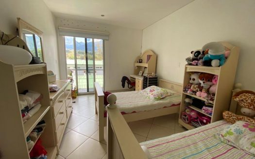 Alquiler de casa en Escazú en condominio Tirreno, 2 plantas, con 281 m2 de construcción en $2,900.00 COD 35951