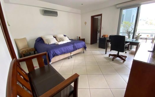 Alquiler de casa en Escazú en condominio Tirreno, 2 plantas, con 281 m2 de construcción en $2,900.00 COD 35951