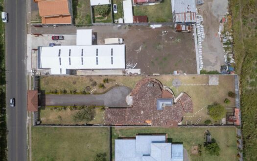 Rebajada!!! Venta de Casa de ensueño en San Isidro de Heredia, construida en Lote de 2600 M2. Cód 45566