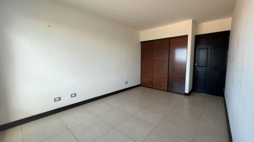 Apartamento en Condominio, en San Juan de Tibás- Habitación secundaria