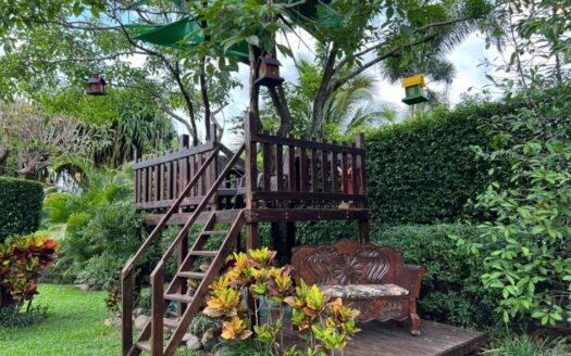 Casa espectacular!! UNA PLANTA, Lote de 1,350m2, amplias área , 4habitaciones, piscina propia! COD 57438