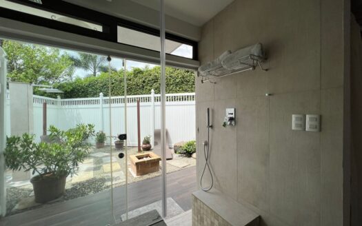 Casa espectacular!! UNA PLANTA, Lote de 1,350m2, amplias área , 4habitaciones, piscina propia! COD 57438