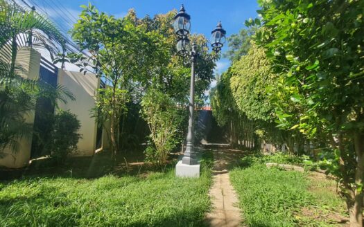 Amplia y espectacular casa en Pinares de Curridabat con 600 m2 de construcción #62115