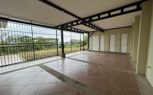 REMATE! Casa de Campo a 15 minutos de la ciudad, en Ciudad Colón, vistas ESPECTACULARES 4 dormitorios,! Precio de lista ₡179,700,000 Precio Mínimo ₡ 132,079,500 COD#67066