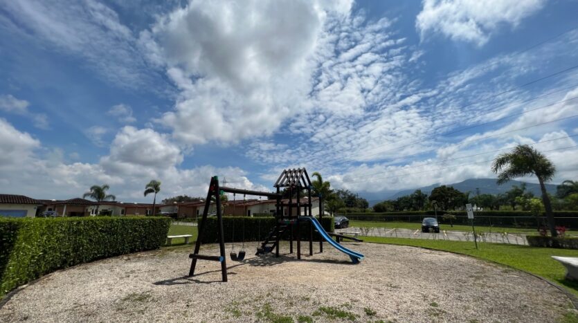 Casa en venta en San Rafael de Alajuela- Zona para niños