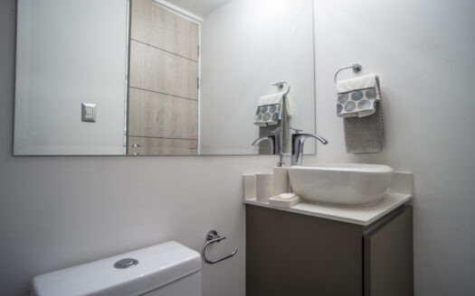 PRECIOSA CASA EN ESCAZU $310,000.00!! En condominio con espectaculares amenidades . COD 74511