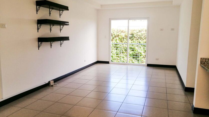 Apartamento de 2 hab, 2 baños completos y 2 parqueos, a 50m Oeste del Cruce de la Panasonic en Belén-Sala