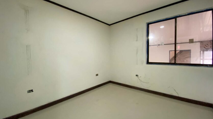 Venta de Casa Remodelada en Sabanilla, San Marino- Habitación Secundaria