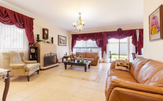 Curridabat: Espectacular casa en Altamonte, lote 638m2  #89131