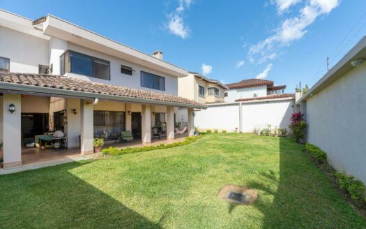 Curridabat: Espectacular casa en Altamonte, lote 638m2  #89131
