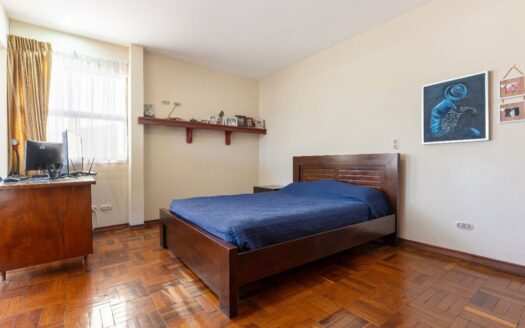 Curridabat: Espectacular casa en Altamonte, lote 638m2  #89131