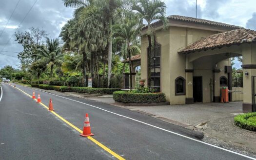 🌴 Casa Moderna con Piscina Privada en Costa del Sol, Playa Bejuco