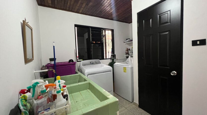 Casas en Venta San José, Coronado- Cuarto de pilas