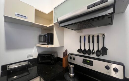 Apartamento en AVALON Santa Ana, con electrodomésticos y amoblado!! Listo para vivir, rentar o colocar en Airbnb! COD#93186