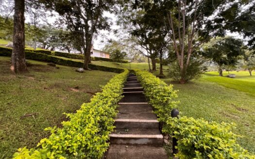 Apartamento en AVALON Santa Ana, con electrodomésticos y amoblado!! Listo para vivir, rentar o colocar en Airbnb! COD#93186