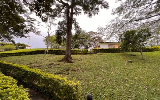 Apartamento en AVALON Santa Ana, con electrodomésticos y amoblado!! Listo para vivir, rentar o colocar en Airbnb! COD#93186