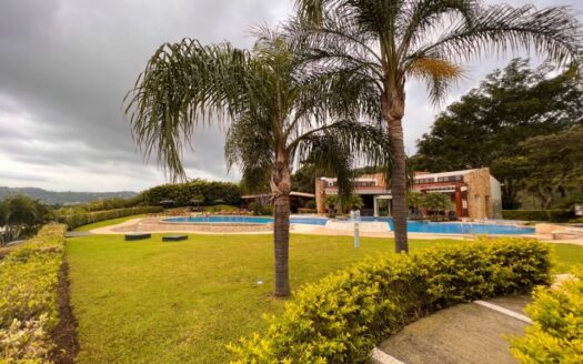 Apartamento en AVALON Santa Ana, con electrodomésticos y amoblado!! Listo para vivir, rentar o colocar en Airbnb! COD#93186