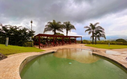 Apartamento en AVALON Santa Ana, con electrodomésticos y amoblado!! Listo para vivir, rentar o colocar en Airbnb! COD#93186