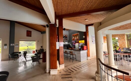 Apartamento en AVALON Santa Ana, con electrodomésticos y amoblado!! Listo para vivir, rentar o colocar en Airbnb! COD#93186