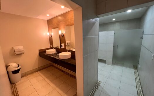 Apartamento en AVALON Santa Ana, con electrodomésticos y amoblado!! Listo para vivir, rentar o colocar en Airbnb! COD#93186