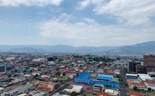 Exclusivo apartamento en venta, 3 Habitaciones en Paseo Colón, vistas impresionantes desde el piso 24 COD#100765