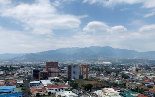 Exclusivo apartamento en venta, 3 Habitaciones en Paseo Colón, vistas impresionantes desde el piso 24 COD#100765