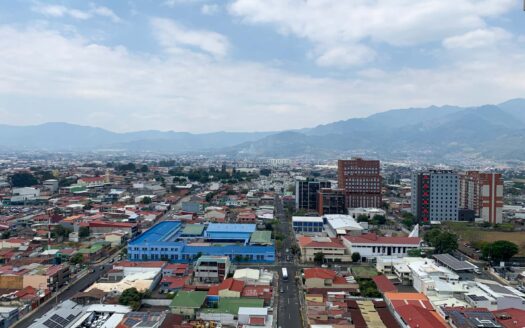 Exclusivo apartamento en venta, 3 Habitaciones en Paseo Colón, vistas impresionantes desde el piso 24 COD#100765