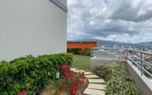 Exclusivo apartamento en venta, 3 Habitaciones en Paseo Colón, vistas impresionantes desde el piso 24 COD#100765