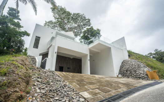 Casa en Venta en Punta Leona, con Piscina y Amplias Áreas Verdes. Código: 108420 Ocean View-Precio: $825 000