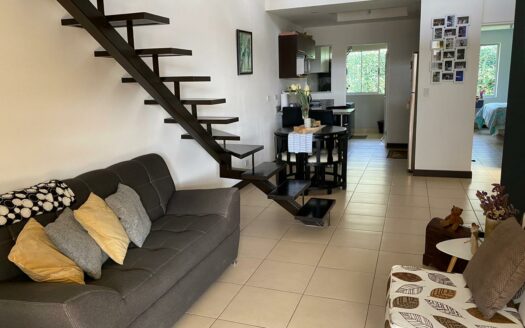 Se Alquila Apartamento Esquinero y Moderno de 2 Habitaciones, Mezzanine y 3 Baños Completos, en Condominio Exclusivo de San Pablo de Heredia. Código 109178