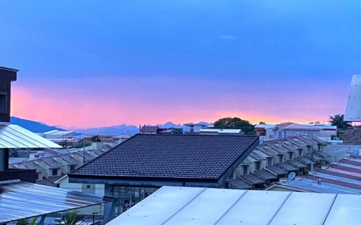 Se Alquila Apartamento Esquinero y Moderno de 2 Habitaciones, Mezzanine y 3 Baños Completos, en Condominio Exclusivo de San Pablo de Heredia. Código 109178