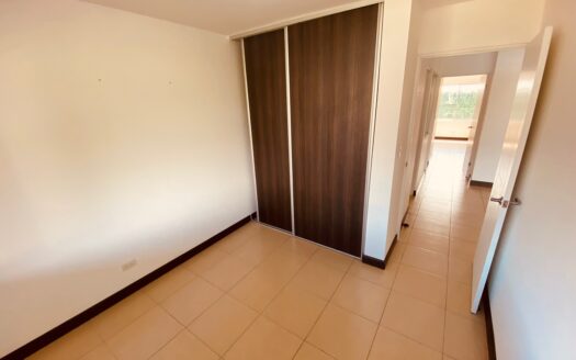 Se Alquila Apartamento Esquinero y Moderno de 2 Habitaciones, Mezzanine y 3 Baños Completos, en Condominio Exclusivo de San Pablo de Heredia. Código 109178