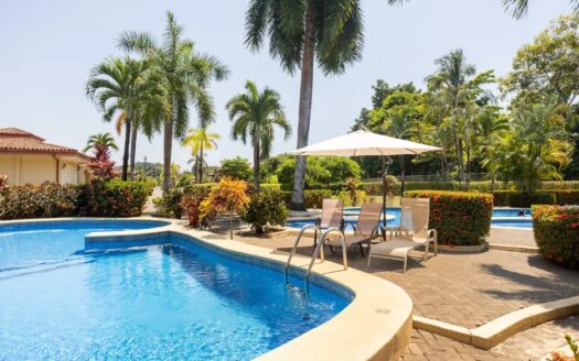 🌴 Casa Moderna con Piscina Privada en Costa del Sol, Playa Bejuco