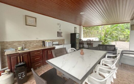 Maravillosa Casa en Venta- Guacalillo Puntarenas- A solo 10 minutos de la playa. Precio: $190 000- Código: 111054