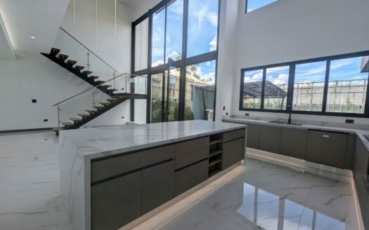 Extraordinaria casa independiente en Pinares de Curridabat! #110503