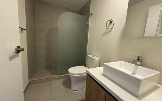 Viva a pasos del parque de La Sabana en apartamento tipo estudio en alquiler, Sabana Oeste, ¡Nuevo con Terraza! COD#C112609